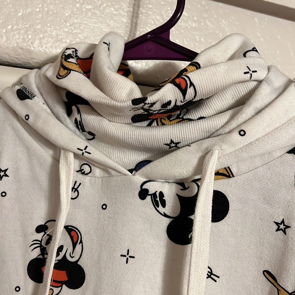 NWOT Disney fleece cream cropped turtleneck-hoodie size:XL - Picture 2 of 5
